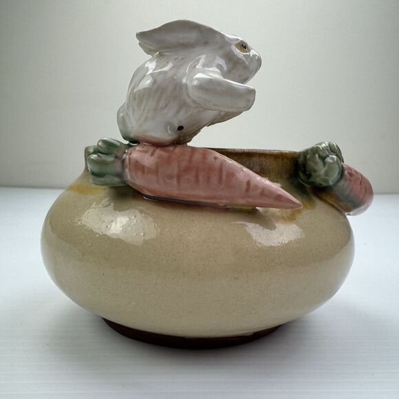 Vintage Pottery Bowl Bunny Rabbit Easter Carrots Candy Jelly Bean Bowl Decor - Picture 7 of 14